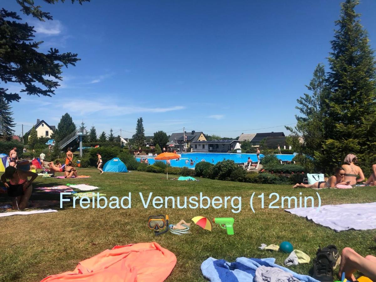 Ferienwohnung Zschopau Fuer Sie Vollausgestattet Mit Boxspringbett Netflix Uvm المظهر الخارجي الصورة